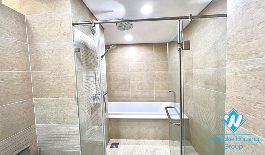 Two bedroom apartment for rent at M1 Vinhome Metropolis, Ba Dinh.Ha Noi.